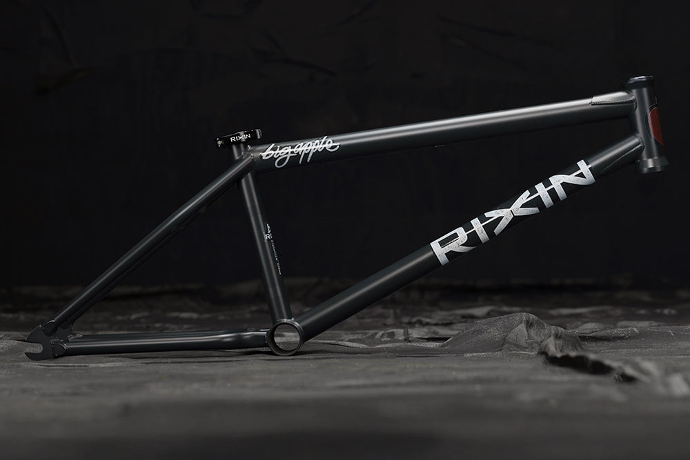 billy perry signature big apple frame